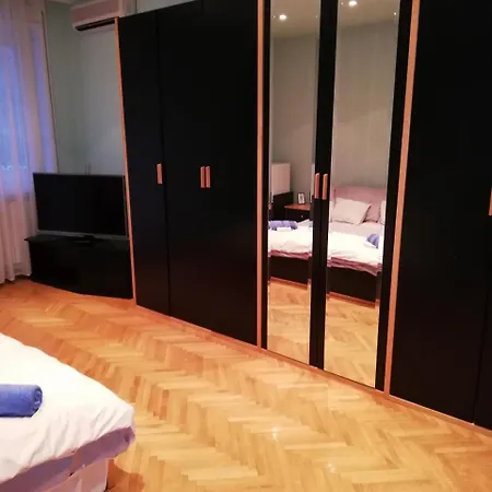 Pero Panzio * Debrecen